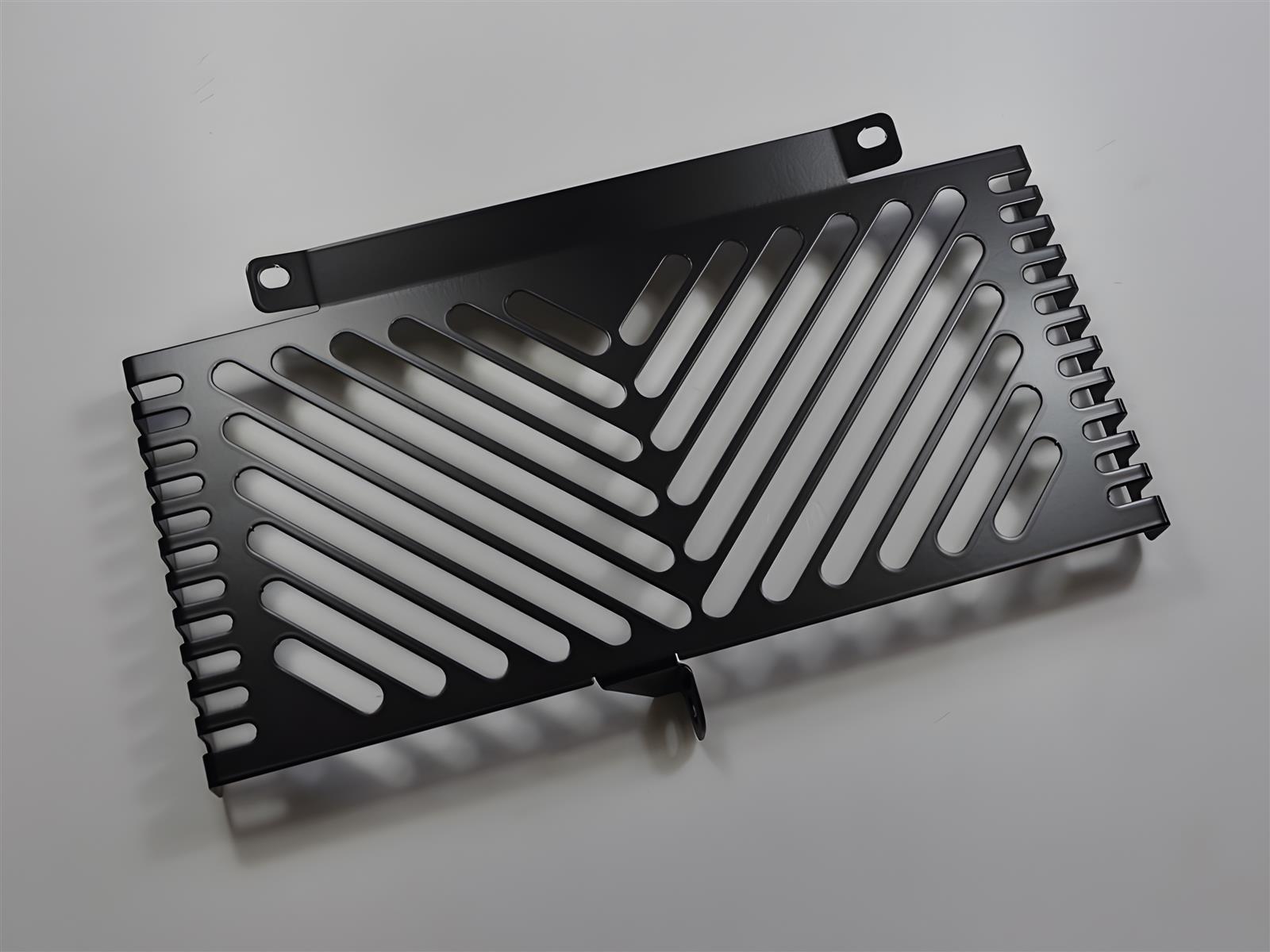 ZIEGER Öl-Kühlerabdeckung passend für Suzuki GSX 1300 B-King 2007-2012 - Kama Bike Parts