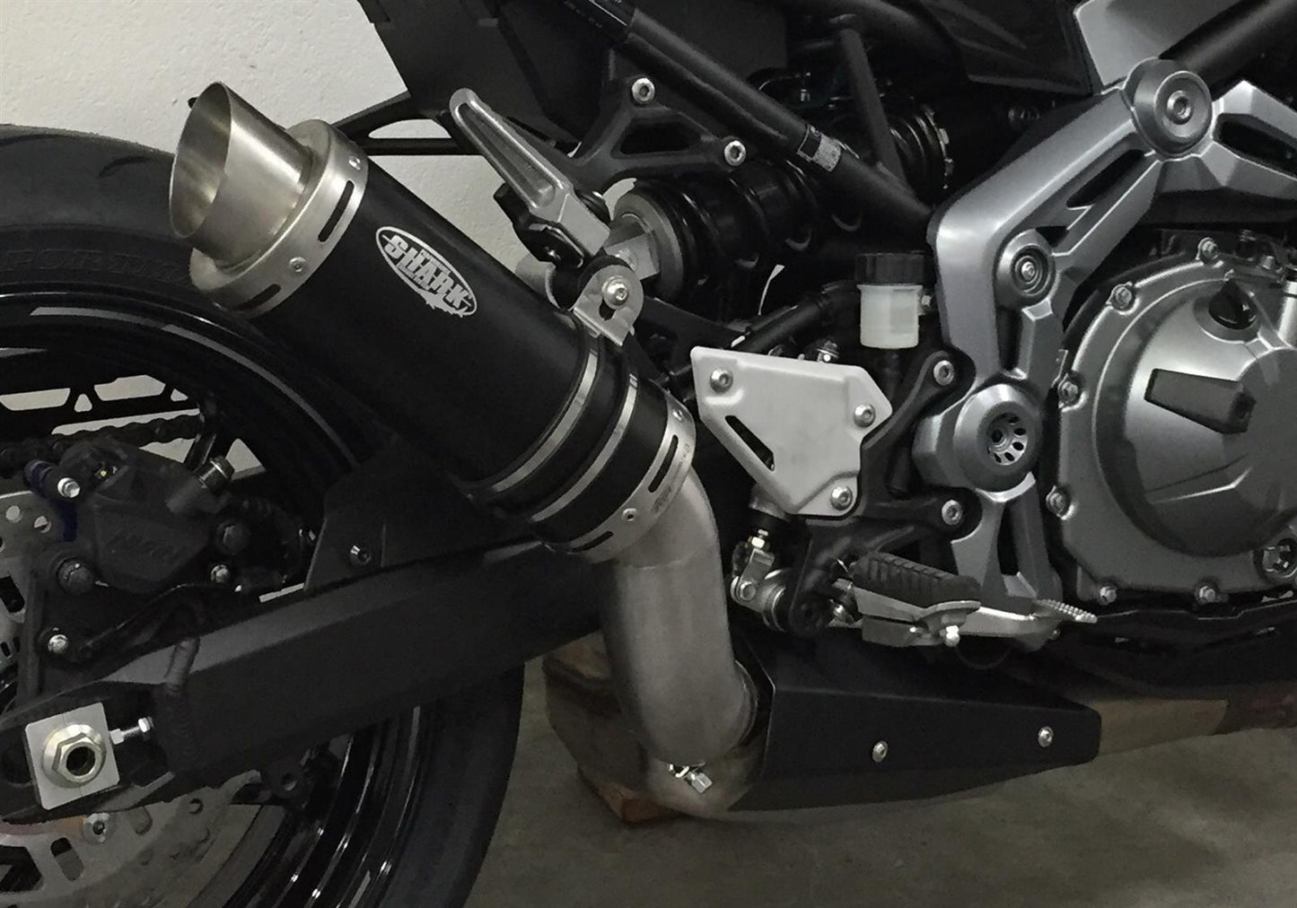 Kollektorblende schwarz  passend für Kawasaki Z900 2017-2024 - Kama Bike Parts