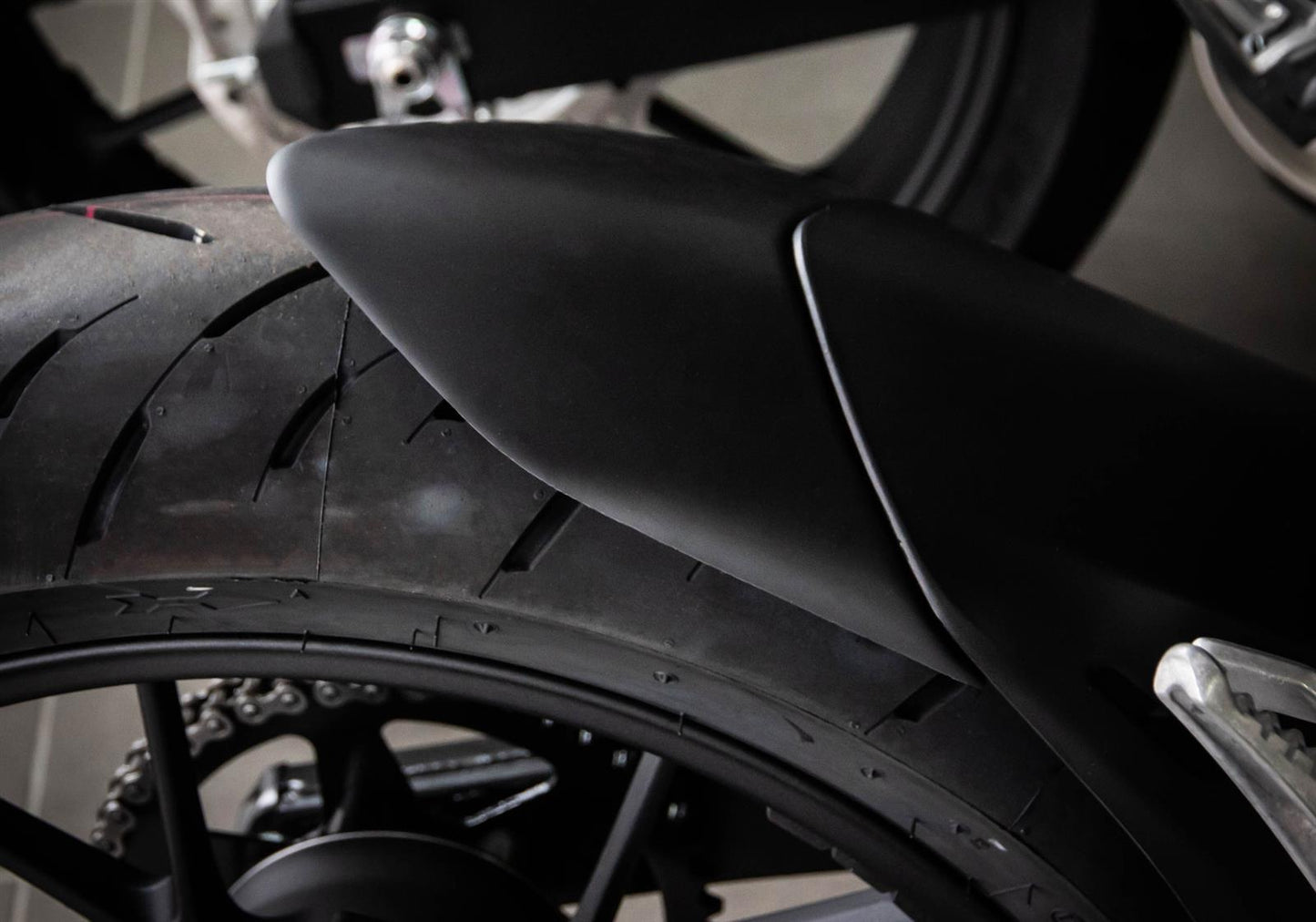 BODYSTYLE Hinterradabdeckungsverlängerung passend für Honda CB 125 R 2018-2020 - Kama Bike Parts