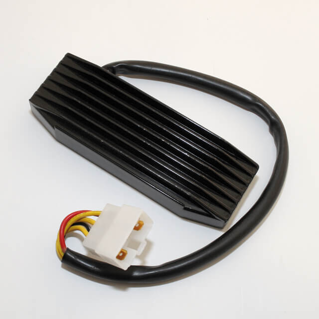 Laderegler passend für Suzuki VS 1400 Intruder 1996-2007 - Kama Bike Parts