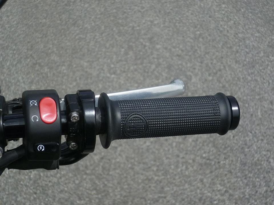 CLUBMAN Lenkergriffe 1 Zoll (25,4 mm) 120 mm schwarz - Kama Bike Parts