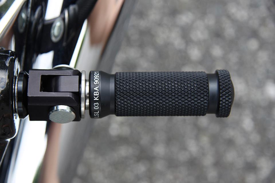LSL Soziusklappraste klappbar passend für Triumph Thruxton 2016- schwarz - Kama Bike Parts
