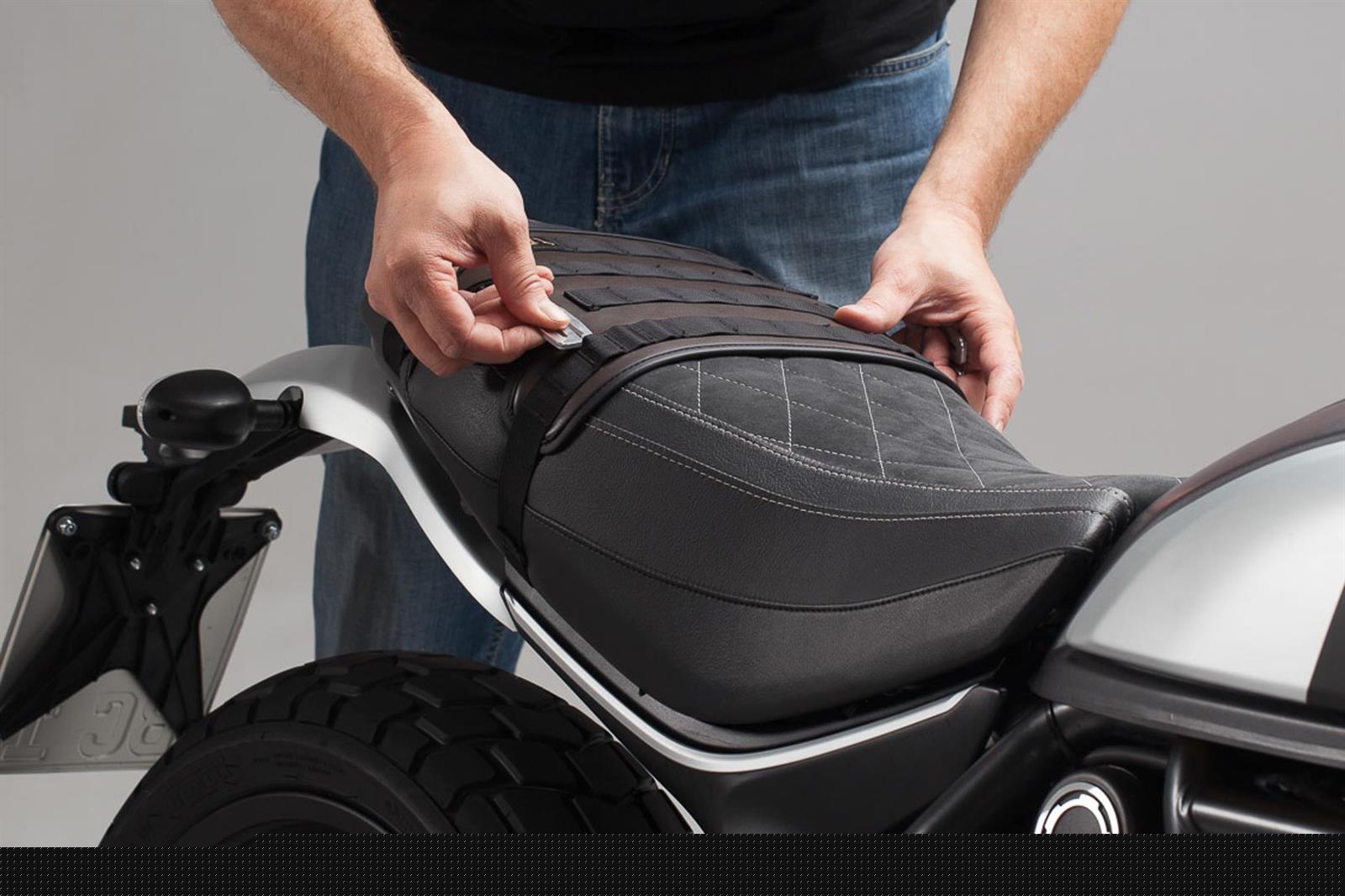 S-Haken für Legend Gear Seitentaschen Aluminium Silbern eloxiert Als Paar - Kama Bike Parts