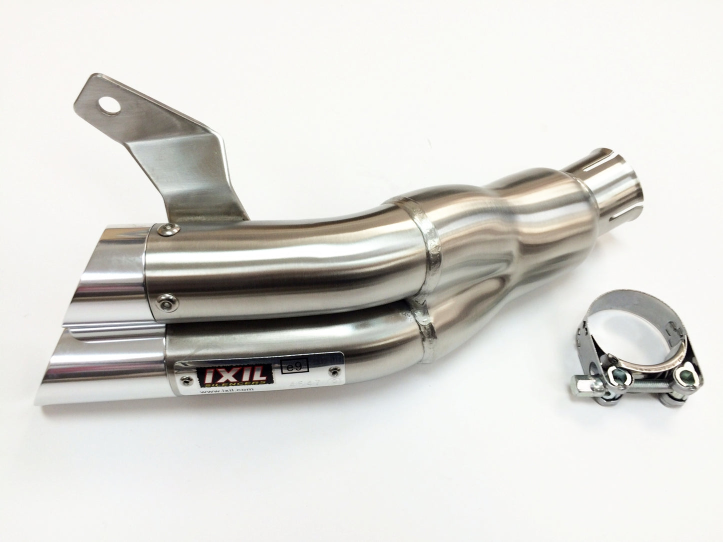 IXIL Edelstahl Auspuff Hyperlow passend für Suzuki SFV 650 Gladius 2009-2015