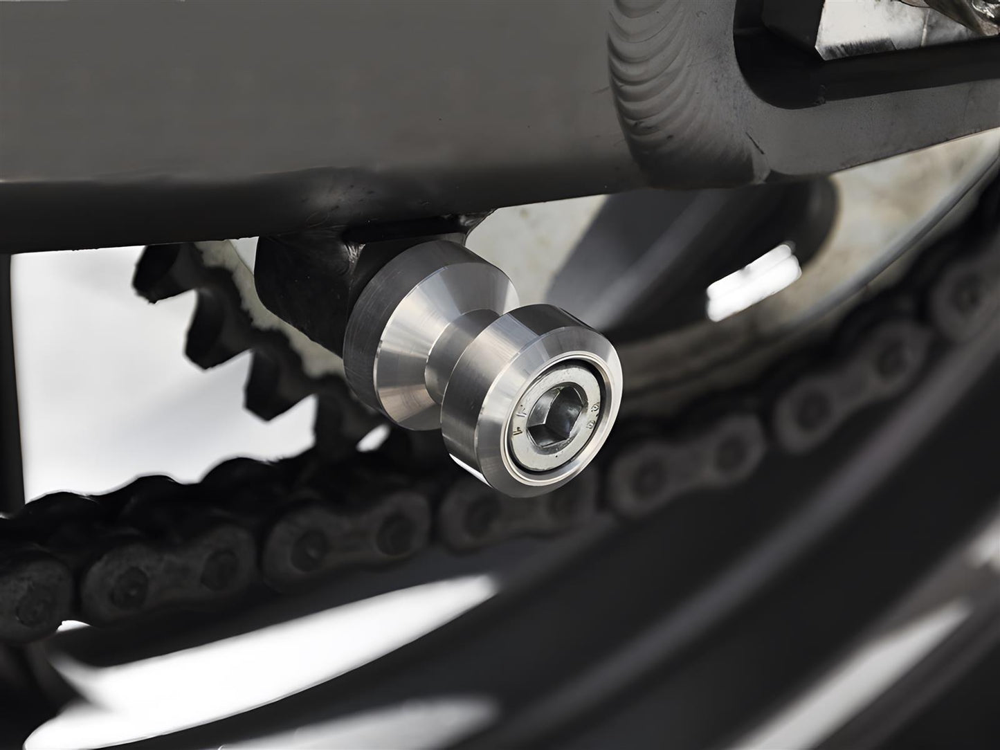 Bobbins Racingadapter Ständeraufnahme für Montageständer M10 x 1,25 silber mit Distanzhülse - Kama Bike Parts